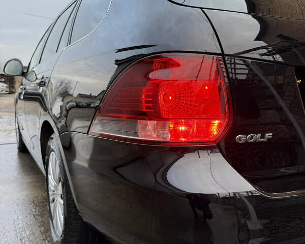 Черный Фольксваген Гольф, объемом двигателя 1.2 л и пробегом 178 тыс. км за 6500 $, фото 10 на Automoto.ua