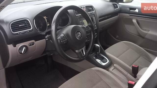 Чорний Фольксваген Гольф, об'ємом двигуна 1.39 л та пробігом 225 тис. км за 8500 $, фото 31 на Automoto.ua