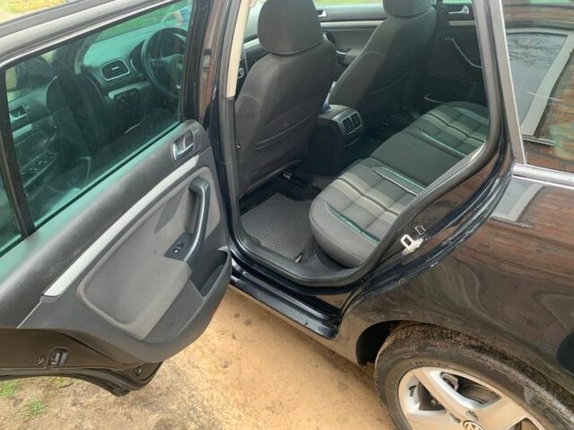 Черный Фольксваген Гольф, объемом двигателя 2 л и пробегом 298 тыс. км за 7350 $, фото 7 на Automoto.ua