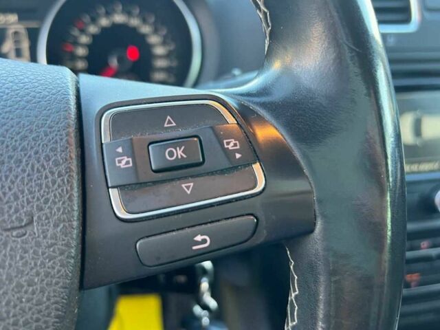 Черный Фольксваген Гольф, объемом двигателя 1.6 л и пробегом 250 тыс. км за 6000 $, фото 13 на Automoto.ua