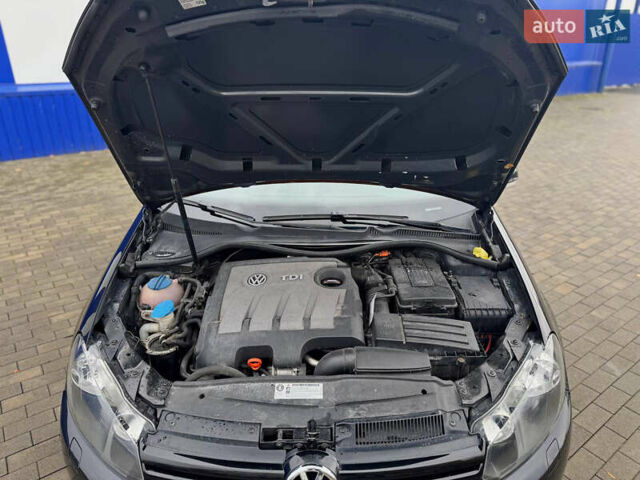 Черный Фольксваген Гольф, объемом двигателя 1.6 л и пробегом 325 тыс. км за 7300 $, фото 26 на Automoto.ua