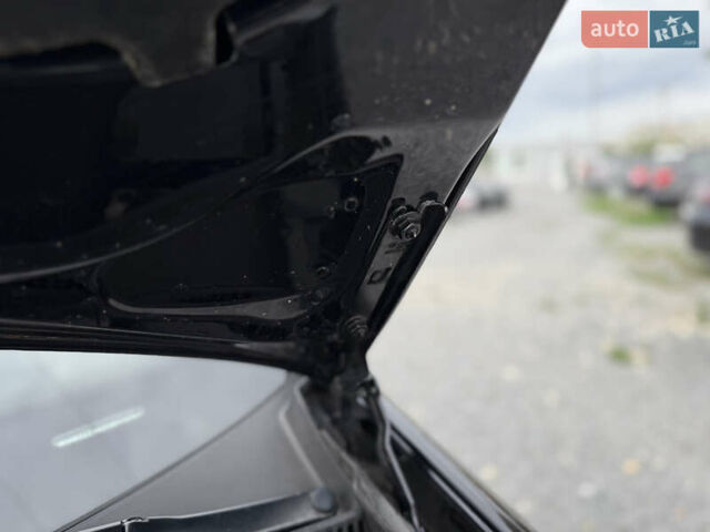 Черный Фольксваген Гольф, объемом двигателя 2 л и пробегом 200 тыс. км за 11900 $, фото 53 на Automoto.ua