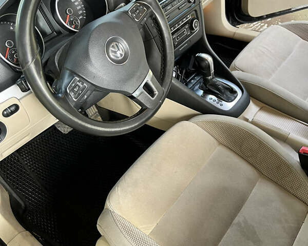 Чорний Фольксваген Гольф, об'ємом двигуна 2 л та пробігом 322 тис. км за 8500 $, фото 7 на Automoto.ua