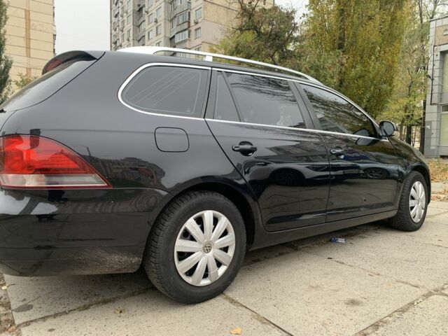 Черный Фольксваген Гольф, объемом двигателя 1.6 л и пробегом 303 тыс. км за 8000 $, фото 2 на Automoto.ua