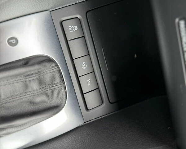 Черный Фольксваген Гольф, объемом двигателя 2 л и пробегом 200 тыс. км за 11900 $, фото 54 на Automoto.ua