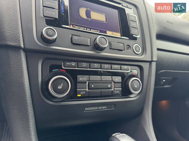 Черный Фольксваген Гольф, объемом двигателя 1.97 л и пробегом 233 тыс. км за 9500 $, фото 61 на Automoto.ua