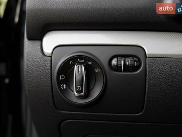 Черный Фольксваген Гольф, объемом двигателя 1.97 л и пробегом 256 тыс. км за 10900 $, фото 30 на Automoto.ua