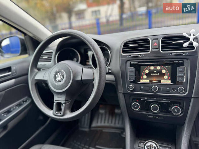 Черный Фольксваген Гольф, объемом двигателя 1.6 л и пробегом 325 тыс. км за 7300 $, фото 27 на Automoto.ua