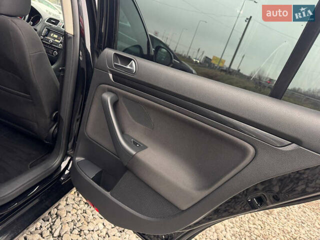 Черный Фольксваген Гольф, объемом двигателя 1.97 л и пробегом 233 тыс. км за 9500 $, фото 42 на Automoto.ua