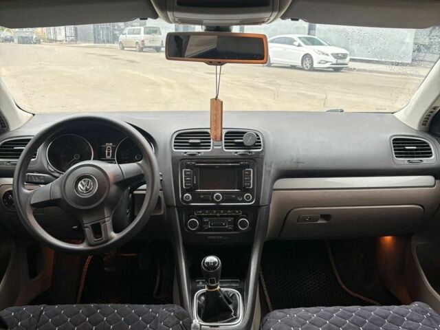 Черный Фольксваген Гольф, объемом двигателя 1.6 л и пробегом 285 тыс. км за 5700 $, фото 5 на Automoto.ua