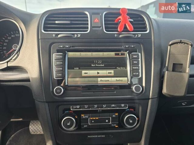 Чорний Фольксваген Гольф, об'ємом двигуна 2 л та пробігом 267 тис. км за 10400 $, фото 20 на Automoto.ua