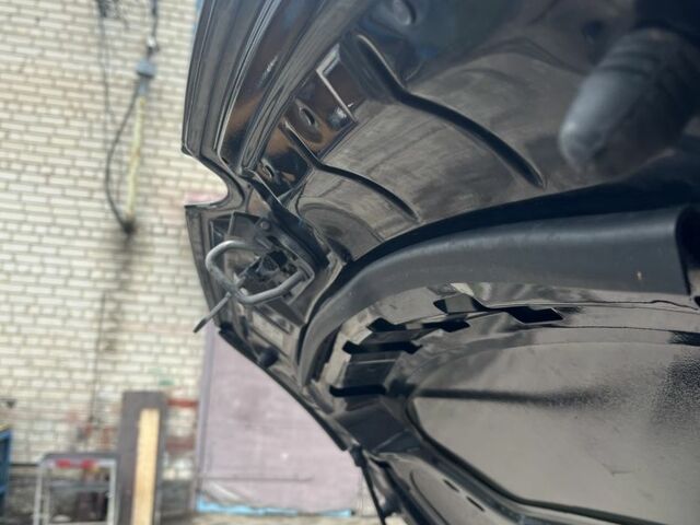 Чорний Фольксваген Гольф, об'ємом двигуна 1.6 л та пробігом 330 тис. км за 7650 $, фото 4 на Automoto.ua