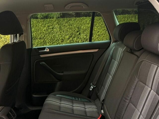 Черный Фольксваген Гольф, объемом двигателя 1.6 л и пробегом 102 тыс. км за 10450 $, фото 16 на Automoto.ua