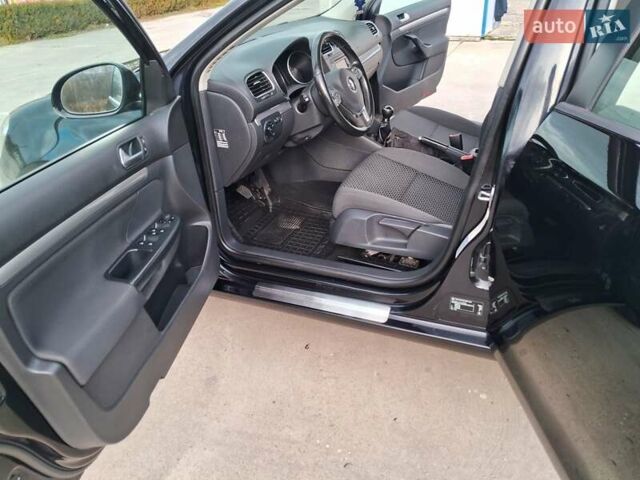 Чорний Фольксваген Гольф, об'ємом двигуна 1.6 л та пробігом 226 тис. км за 8400 $, фото 12 на Automoto.ua