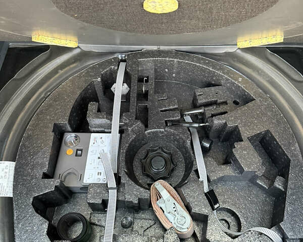 Черный Фольксваген Гольф, объемом двигателя 1.6 л и пробегом 277 тыс. км за 8200 $, фото 69 на Automoto.ua