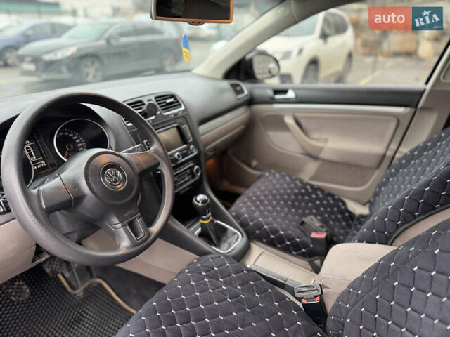 Черный Фольксваген Гольф, объемом двигателя 1.6 л и пробегом 284 тыс. км за 5900 $, фото 9 на Automoto.ua