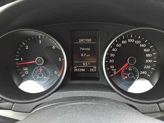 Черный Фольксваген Гольф, объемом двигателя 1.6 л и пробегом 251 тыс. км за 7800 $, фото 14 на Automoto.ua