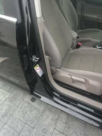 Чорний Фольксваген Гольф, об'ємом двигуна 1.39 л та пробігом 225 тис. км за 8500 $, фото 37 на Automoto.ua