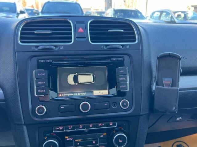 Черный Фольксваген Гольф, объемом двигателя 1.6 л и пробегом 250 тыс. км за 6000 $, фото 14 на Automoto.ua