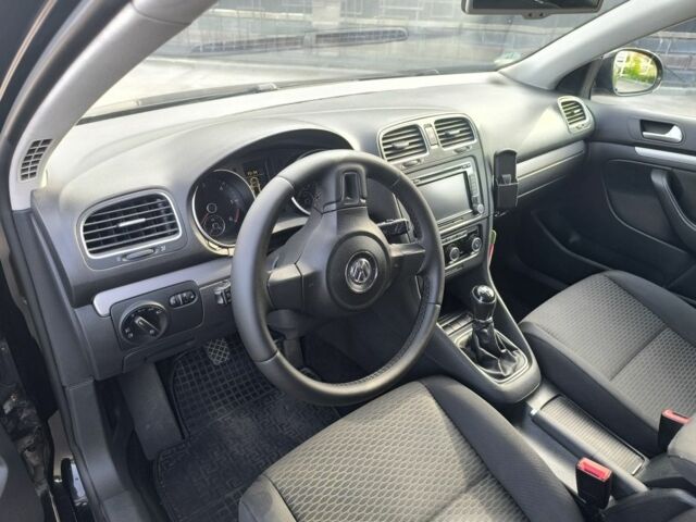 Черный Фольксваген Гольф, объемом двигателя 1.6 л и пробегом 344 тыс. км за 6800 $, фото 8 на Automoto.ua