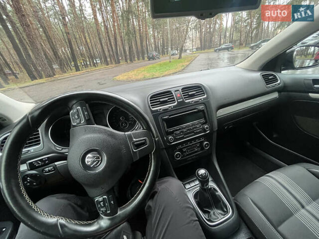 Чорний Фольксваген Гольф, об'ємом двигуна 1.6 л та пробігом 258 тис. км за 7600 $, фото 11 на Automoto.ua