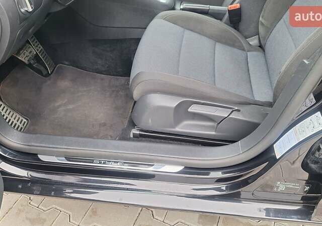 Черный Фольксваген Гольф, объемом двигателя 1.2 л и пробегом 209 тыс. км за 7400 $, фото 23 на Automoto.ua