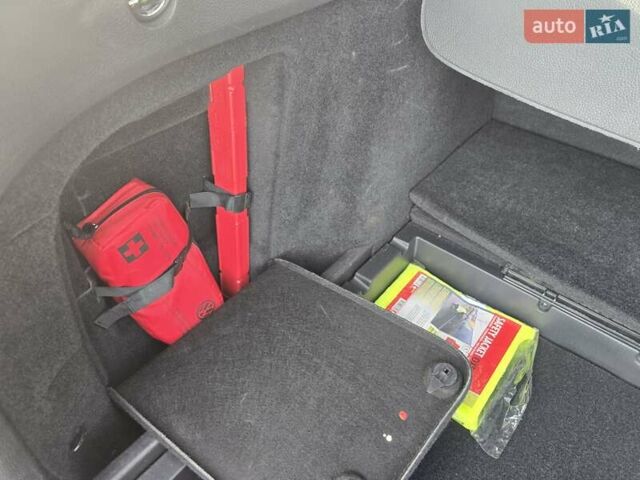 Чорний Фольксваген Гольф, об'ємом двигуна 2 л та пробігом 267 тис. км за 10400 $, фото 15 на Automoto.ua