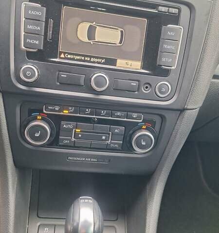 Черный Фольксваген Гольф, объемом двигателя 1.2 л и пробегом 209 тыс. км за 7400 $, фото 25 на Automoto.ua