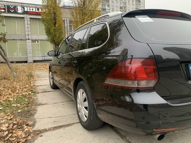 Черный Фольксваген Гольф, объемом двигателя 1.6 л и пробегом 303 тыс. км за 8000 $, фото 1 на Automoto.ua