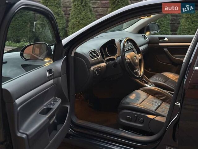 Чорний Фольксваген Гольф, об'ємом двигуна 1.39 л та пробігом 186 тис. км за 8200 $, фото 42 на Automoto.ua