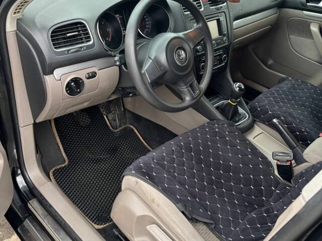 Черный Фольксваген Гольф, объемом двигателя 1.6 л и пробегом 285 тыс. км за 5700 $, фото 6 на Automoto.ua