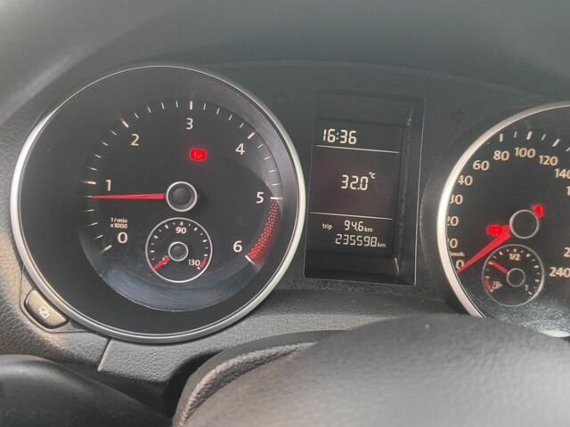 Чорний Фольксваген Гольф, об'ємом двигуна 1.6 л та пробігом 235 тис. км за 8300 $, фото 9 на Automoto.ua