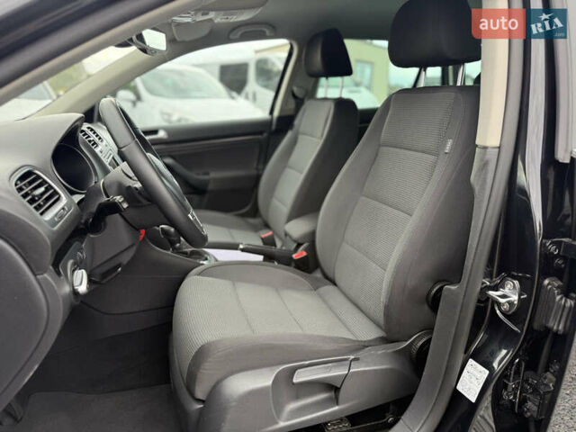 Черный Фольксваген Гольф, объемом двигателя 2 л и пробегом 200 тыс. км за 11900 $, фото 23 на Automoto.ua