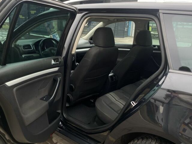 Черный Фольксваген Гольф, объемом двигателя 2 л и пробегом 302 тыс. км за 6899 $, фото 10 на Automoto.ua