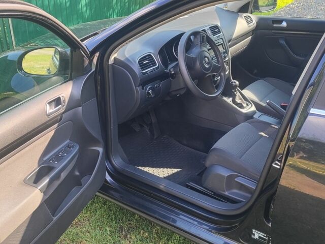 Чорний Фольксваген Гольф, об'ємом двигуна 1.6 л та пробігом 235 тис. км за 8300 $, фото 7 на Automoto.ua