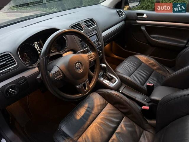 Чорний Фольксваген Гольф, об'ємом двигуна 1.39 л та пробігом 186 тис. км за 8200 $, фото 38 на Automoto.ua