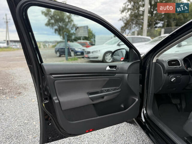 Черный Фольксваген Гольф, объемом двигателя 2 л и пробегом 200 тыс. км за 11900 $, фото 20 на Automoto.ua