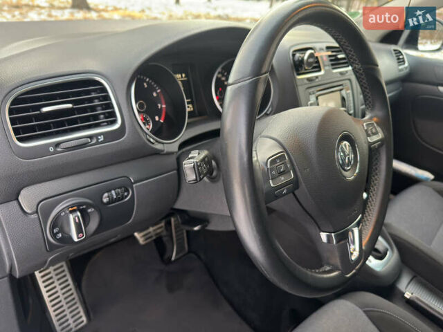 Черный Фольксваген Гольф, объемом двигателя 1.2 л и пробегом 210 тыс. км за 7400 $, фото 14 на Automoto.ua