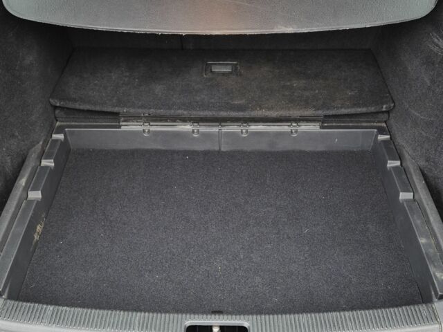 Черный Фольксваген Гольф, объемом двигателя 1.6 л и пробегом 248 тыс. км за 8150 $, фото 20 на Automoto.ua