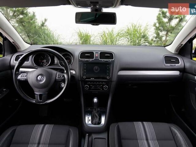Черный Фольксваген Гольф, объемом двигателя 1.97 л и пробегом 256 тыс. км за 10900 $, фото 19 на Automoto.ua