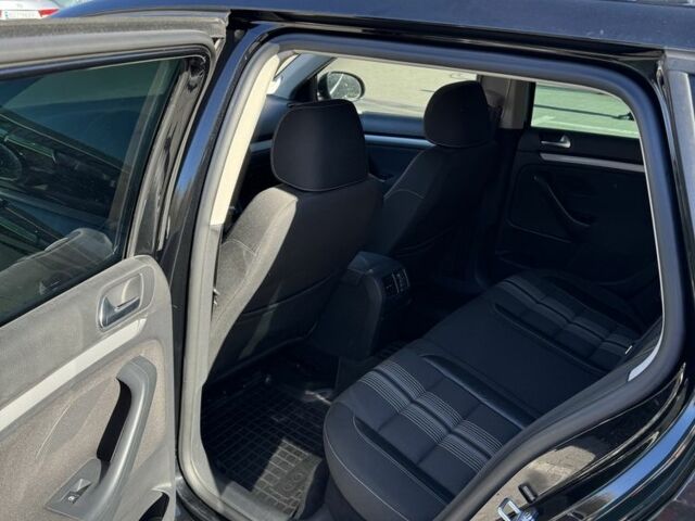 Черный Фольксваген Гольф, объемом двигателя 2 л и пробегом 226 тыс. км за 9500 $, фото 6 на Automoto.ua