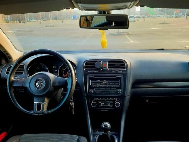 Черный Фольксваген Гольф, объемом двигателя 2 л и пробегом 225 тыс. км за 7800 $, фото 5 на Automoto.ua