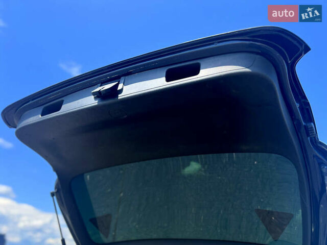 Черный Фольксваген Гольф, объемом двигателя 1.97 л и пробегом 295 тыс. км за 10499 $, фото 41 на Automoto.ua