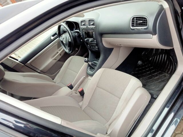 Черный Фольксваген Гольф, объемом двигателя 1.6 л и пробегом 232 тыс. км за 8450 $, фото 3 на Automoto.ua