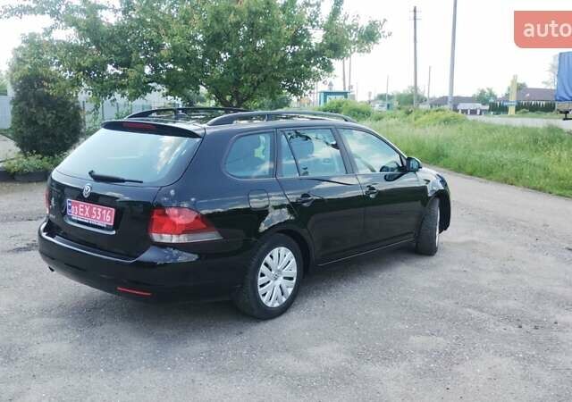 Черный Фольксваген Гольф, объемом двигателя 1.6 л и пробегом 237 тыс. км за 7900 $, фото 10 на Automoto.ua