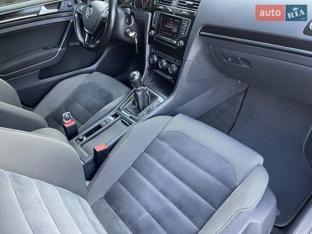 Фольксваген Гольф 2013 в Стрые на Automoto.ua Черный Фольксваген Гольф, объемом двигателя 1.97 л и пробегом 245 тыс. км за 11750 $, фото 28 на Automoto.ua