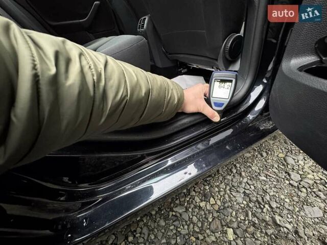 Черный Фольксваген Гольф, объемом двигателя 1.6 л и пробегом 207 тыс. км за 9300 $, фото 81 на Automoto.ua