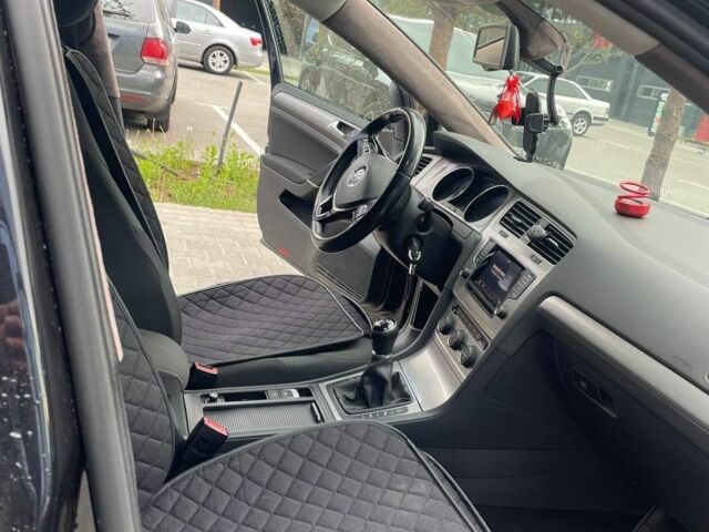 Чорний Фольксваген Гольф, об'ємом двигуна 2 л та пробігом 226 тис. км за 11100 $, фото 6 на Automoto.ua