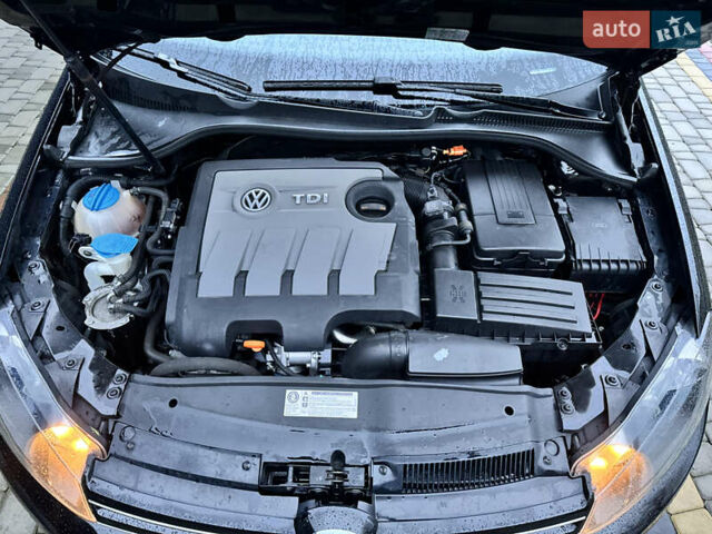 Черный Фольксваген Гольф, объемом двигателя 1.6 л и пробегом 276 тыс. км за 8999 $, фото 29 на Automoto.ua