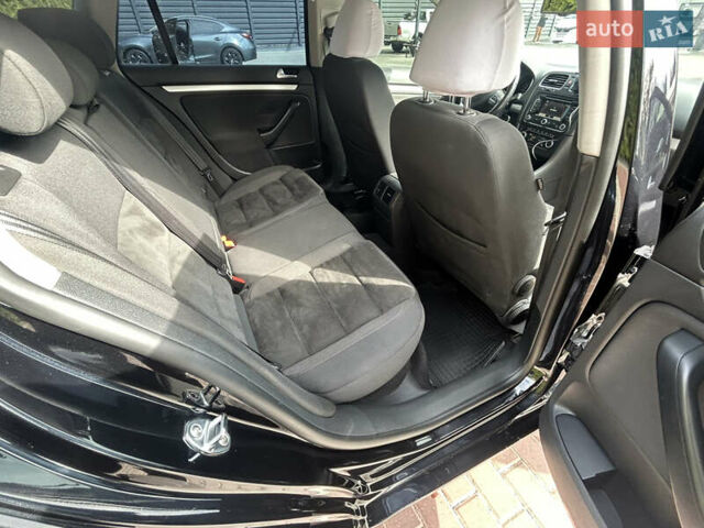 Чорний Фольксваген Гольф, об'ємом двигуна 1.6 л та пробігом 320 тис. км за 8200 $, фото 12 на Automoto.ua